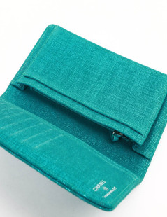 Portefeuille CHANEL en tissu turquoise irisé