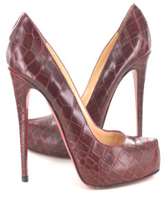 Escarpins CHRISTIAN LOUBOUTIN en crocodile bordeaux