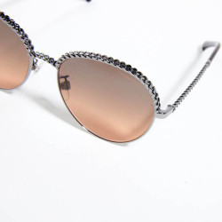 Lunettes de soleil CHANEL avec chaine amovible