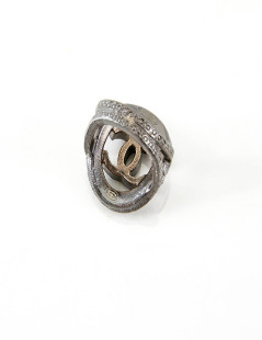 Bague CHANEL ovale perlée gris