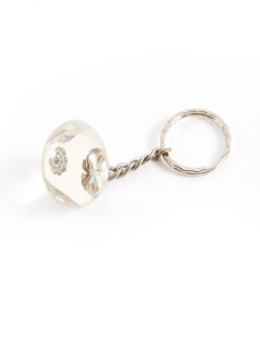 Porte-clefs CHANEL inclusion de charms