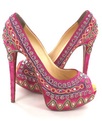 Escarpins CHRISTIAN LOUBOUTIN en veau velours rose avec broderies