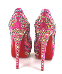 Escarpins CHRISTIAN LOUBOUTIN en veau velours rose avec broderies