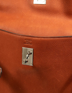 Kelly 40 HERMES cuir grainé fauve