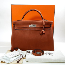 Kelly 40 HERMES cuir grainé fauve