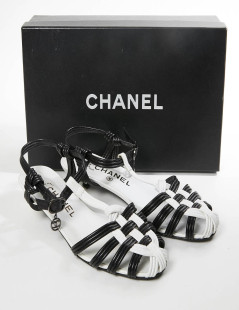 Sandales CHANEL T 36.5 noir et blanc