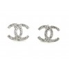 Boucles d'oreilles CHANEL CC sertis de strass argent