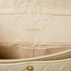 Timeless CHANEL cuir d'agneau matelassé gold