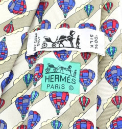 Cravate HERMES en soie imprimée mogolfières