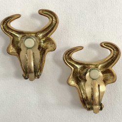 Boucles d'oreille vintage tete de taureau C LACROIX