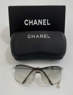 Solaires CHANEL perle