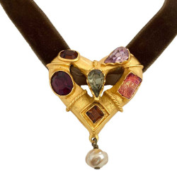 Collier Vintage CHRISTIAN LACROIX cordon velours marron