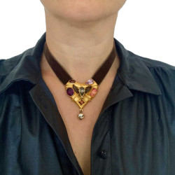 Collier Vintage CHRISTIAN LACROIX cordon velours marron