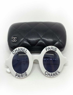 Lunettes de soleil CHANEL "C H A N E  L. P A R I S"