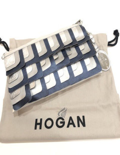 Pochette HOGAN by KARL LAGERFELD en cuir argent et bleu 