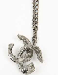 Chanel ruthénium necklace 