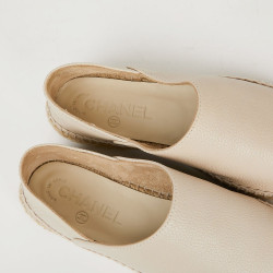 Espadrilles T36 cuir beige CHANEL