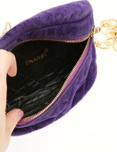 CHANEL Vintage purple velvet fanny pack