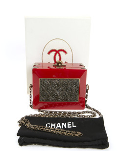 CHANEL Paris-Shanghai Minaudière in Red Resin