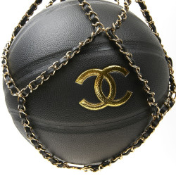 CHANEL Black BasketBall with its Chain in Leather and Metal