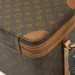 LOUIS VUITTON Vintage Beauty Case in Monogram Canvas 