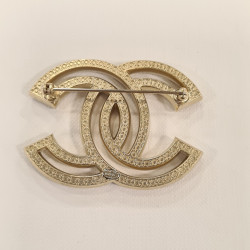 Broche CHANEL Double C strass et métal doré