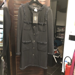 Manteau T  CHANEL noir et ruban satin 