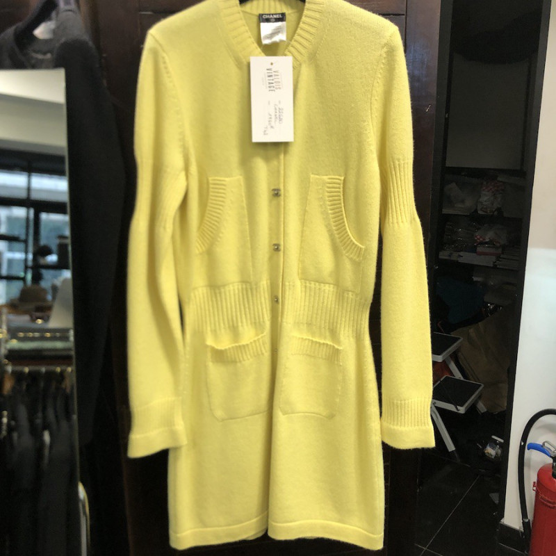 Long gilet CHANEL T 42 cachemire jaune