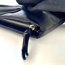 Pochette VALENTINO soie noire