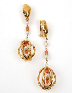 GOOSSENS coral and pearl pendant clip-on earrings