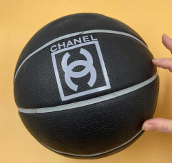 Ballon de Basket CHANEL