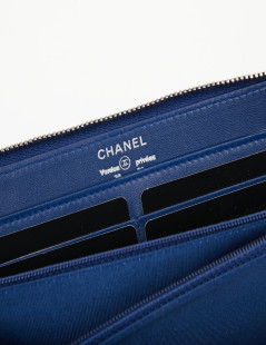 Portefeuille CHANEL en cuir d'agneau lisse bleu