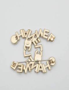 CHANEL Large CC Brooch in Gilt Metal, Pearls and Rhinestones