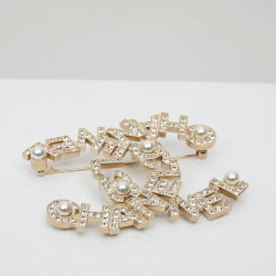 CHANEL Large CC Brooch in Gilt Metal, Pearls and Rhinestones