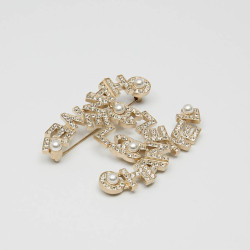 CHANEL Large CC Brooch in Gilt Metal, Pearls and Rhinestones