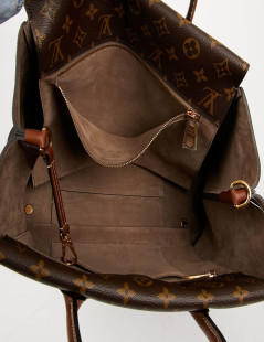 Sac LOUIS VUITTON Tote W PM Monogram et cuir noir