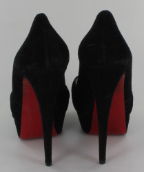 Escarpins LOUBOUTIN Taille 40,5 en daim