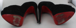 Escarpins LOUBOUTIN Taille 40,5 en daim