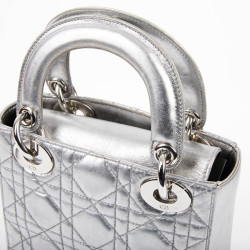 Mini Lady DIOR en cuir argent 