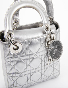 Mini Lady DIOR en cuir argent 