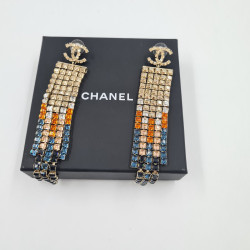 Clous Pendants CHANEL Paris New York