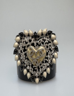 CHANEL heart cuff