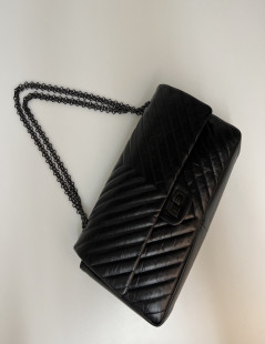 2.55 CHANEL chevrons all black