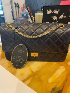 2.55 sac CHANEL bleu cuir froissé