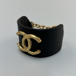 Bracelet CHANEL cuir CC doré