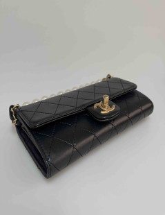 CHANEL Wallet on chain black leather and pearly beads