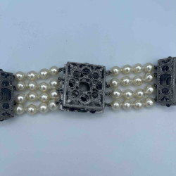 Bracelet CHANEL perles nacrées