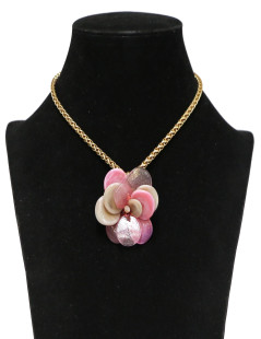 Collier camelia MARGUERITE DE VALOIS rose