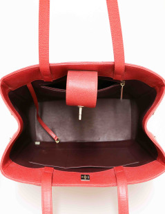 CHANEL red grained leather tote bag