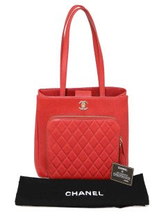 CHANEL red grained leather tote bag